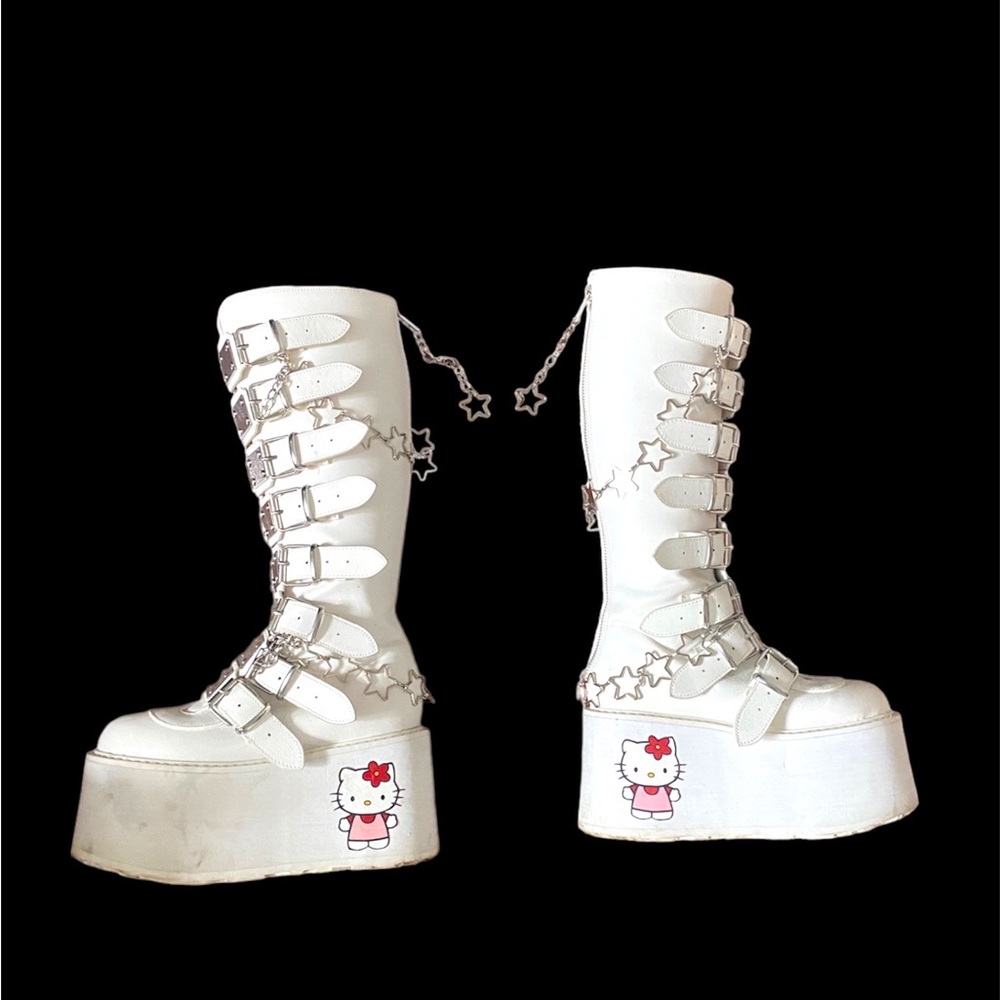 white damned 318 hello kitty